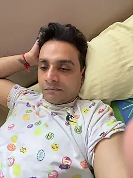 online4u08 online show from March 8, 2026, 3:05 pm