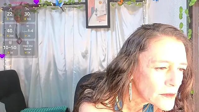 LeanaMaturee online show from May 21, 2026, 12:34 pm