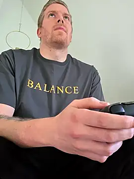 HotCouple1995xx online show from February 24, 2026, 10:02 am