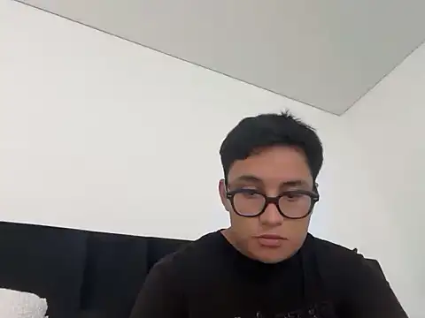 Snapshot of enzo_13 chatting on February 23, 2026, 9:45 pm enzo 13 online show from February 23, 2026, 9:45 pm