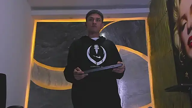 Snapshot of Matheus_Ic_ chatting on February 28, 2026, 6:53 pm Matheus Ic online show from February 28, 2026, 6:53 pm