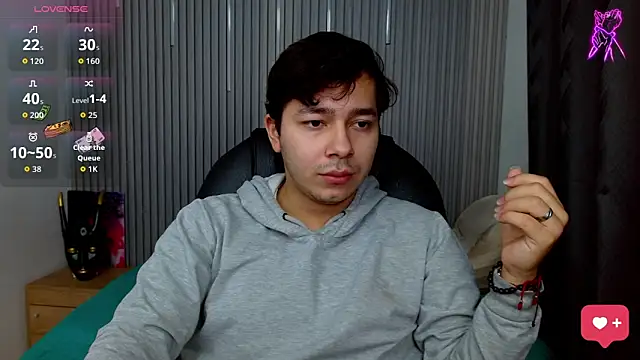 Julian Smith21 online show from May 10, 2026, 5:23 am