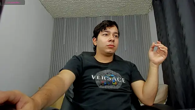 Julian Smith21 online show from May 30, 2026, 12:19 am