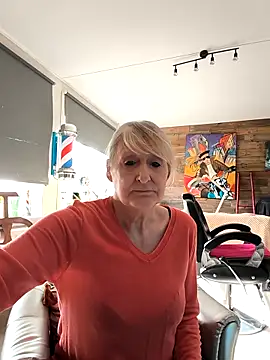 Heidiblueeyes online show from March 6, 2026, 11:39 am