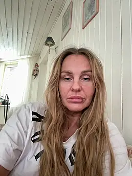 MatureQueen41 online show from February 25, 2026, 11:20 am