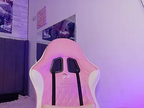 aidaprincess online show from April 7, 2026, 11:04 pm