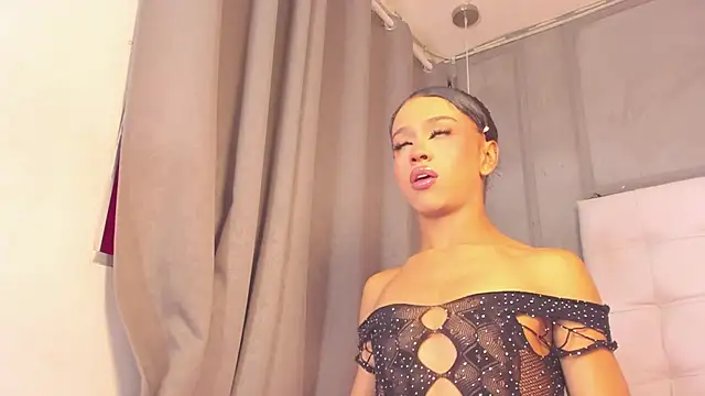 Snapshot of im_aliisson chatting on March 2, 2026, 5:08 am im aliisson online show from March 2, 2026, 5:08 am