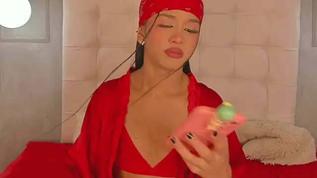 im aliisson online show from March 18, 2026, 6:05 am