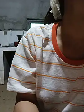 Snapshot of hd_love69 chatting on May 21, 2026, 3:57 am hd love69 online show from May 21, 2026, 3:57 am