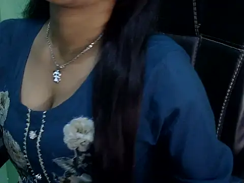 Snapshot of cute_momo_love chatting on March 16, 2026, 5:02 am cute momo love online show from March 16, 2026, 5:02 am