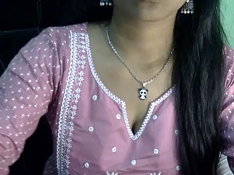 Snapshot of cute_momo_love chatting on March 25, 2026, 4:51 am cute momo love online show from March 25, 2026, 4:51 am