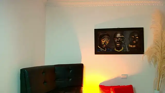 sara lux1 online show from March 10, 2026, 12:32 pm