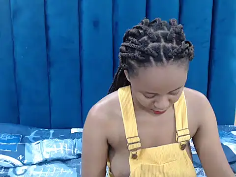 Snapshot of CreamyTea chatting on March 20, 2026, 6:02 pm CreamyTea online show from March 20, 2026, 6:02 pm