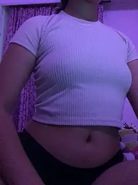 Snapshot of eemilyy22 chatting on February 24, 2026, 3:26 am eemilyy22 online show from February 24, 2026, 3:26 am