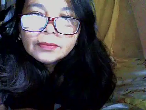 Flowerblossom123 online show from April 3, 2026, 9:24 pm