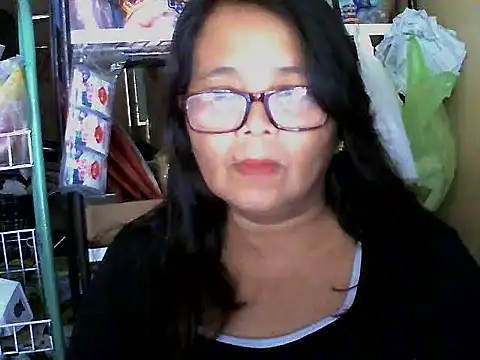 Flowerblossom123 online show from April 10, 2026, 5:23 am