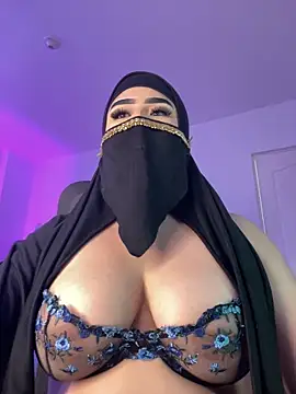 Yasmin cute online show from June 3, 2026, 2:33 pm