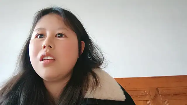 Snapshot of Hannah-33 chatting on February 28, 2026, 7:42 am Hannah-33 online show from February 28, 2026, 7:42 am