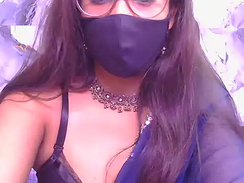 Aayesha-queen online show from May 3, 2026, 4:18 am
