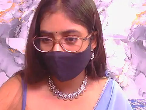 Aayesha-queen online show from May 11, 2026, 3:56 am