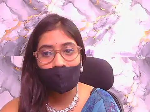 Aayesha-queen online show from May 14, 2026, 4:41 am