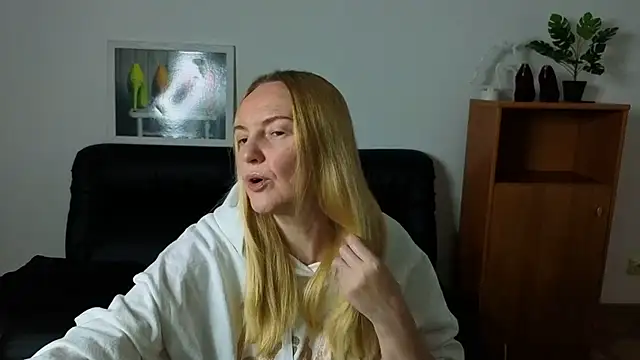Snapshot of Bella_soulmate chatting on July 11, 2026, 5:32 am Bella soulmate online show from July 11, 2026, 5:32 am