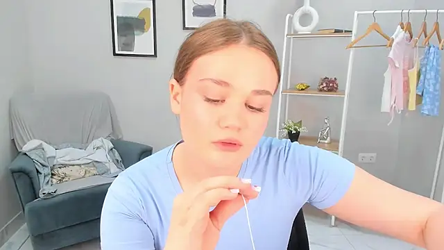 Snapshot of Liana_Bert chatting on February 27, 2026, 10:15 am Liana Bert online show from February 27, 2026, 10:15 am