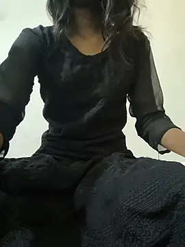 sexy queenn  online show from March 11, 2026, 7:58 am