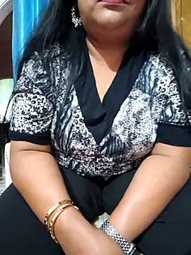 Moonae online show from March 29, 2026, 11:32 am