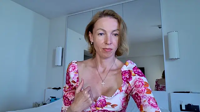 Snapshot of angelicfenix chatting on June 9, 2026, 8:37 am angelicfenix online show from June 9, 2026, 8:37 am