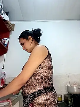 Emily Rouse23 online show from April 14, 2026, 1:33 am