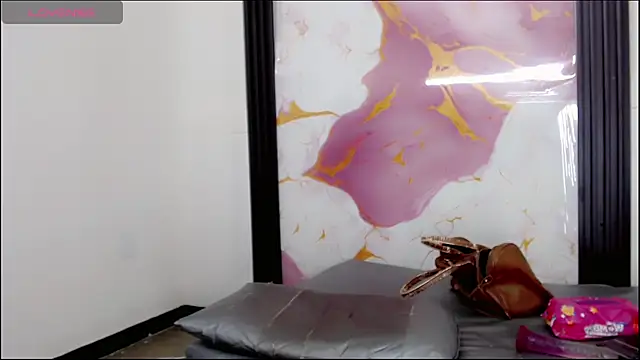 Snapshot of Valeria_Linares chatting on March 30, 2026, 3:29 am Valeria Linares online show from March 30, 2026, 3:29 am