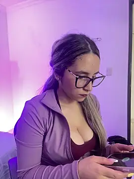 Snapshot of MANU_EF chatting on March 2, 2026, 1:18 pm MANU EF online show from March 2, 2026, 1:18 pm