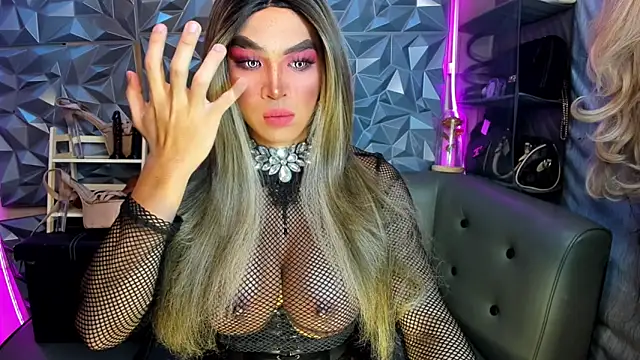 10inDominant Ayesha online show from April 3, 2026, 12:52 am