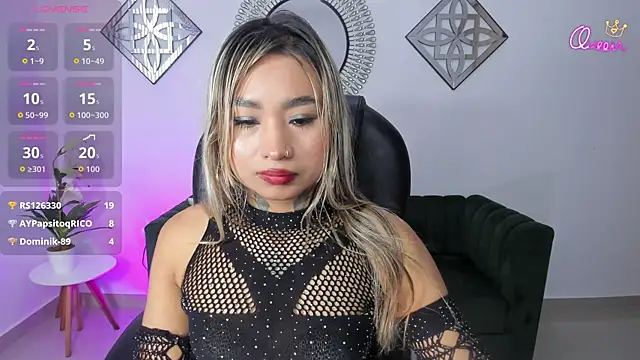 Snapshot of mystic_nova_ chatting on April 28, 2026, 11:48 am mystic nova online show from April 28, 2026, 11:48 am