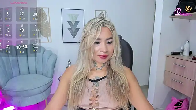 Snapshot of mystic_nova_ chatting on May 21, 2026, 11:39 am mystic nova online show from May 21, 2026, 11:39 am