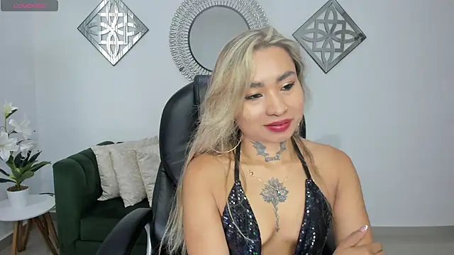 Snapshot of mystic_nova_ chatting on May 30, 2026, 11:40 am mystic nova online show from May 30, 2026, 11:40 am