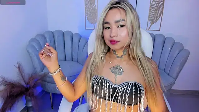Snapshot of mystic_nova_ chatting on June 3, 2026, 2:33 pm mystic nova online show from June 3, 2026, 2:33 pm