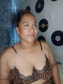 medusafox  online show from May 9, 2026, 4:50 am
