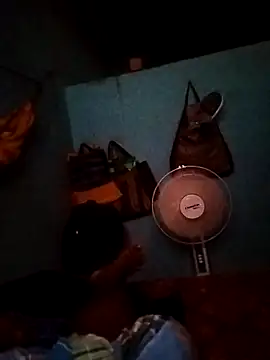 Romyo611 online show from April 18, 2026, 6:28 am