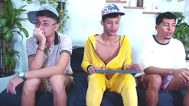 Snapshot of Lunar_Boys chatting on February 24, 2026, 12:14 pm Lunar Boys online show from February 24, 2026, 12:14 pm