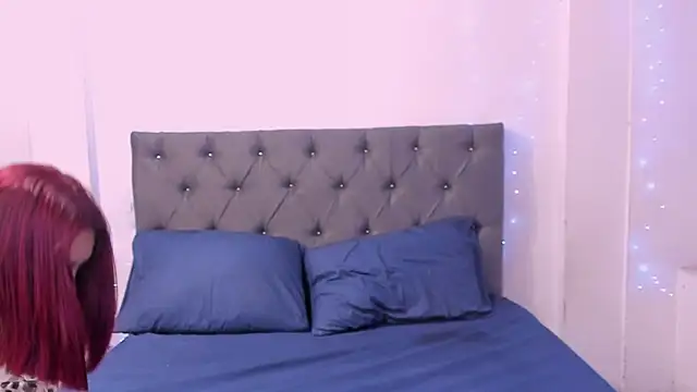 Snapshot of violeta_blaze1 chatting on March 11, 2026, 9:59 am violeta blaze1 online show from March 11, 2026, 9:59 am