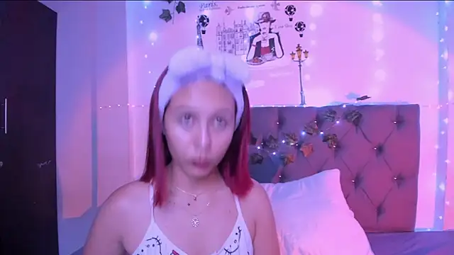 Snapshot of violeta_blaze1 chatting on March 25, 2026, 10:43 am violeta blaze1 online show from March 25, 2026, 10:43 am