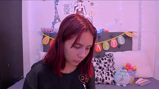 Snapshot of violeta_blaze1 chatting on April 2, 2026, 10:02 am violeta blaze1 online show from April 2, 2026, 10:02 am