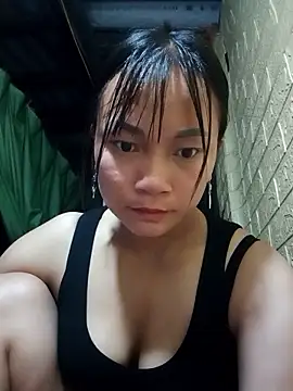 mami-rubi online show from April 3, 2026, 9:46 pm