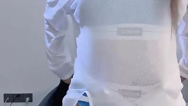 Snapshot of Baixi-01 chatting on March 6, 2026, 4:42 am Baixi-01 online show from March 6, 2026, 4:42 am