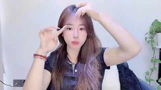 Baixi-01 online show from May 6, 2026, 4:19 am