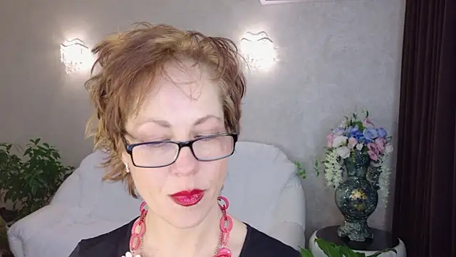 LioraWeiss online show from March 6, 2026, 6:32 am