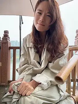 Mia-lp online show from April 6, 2026, 4:46 am