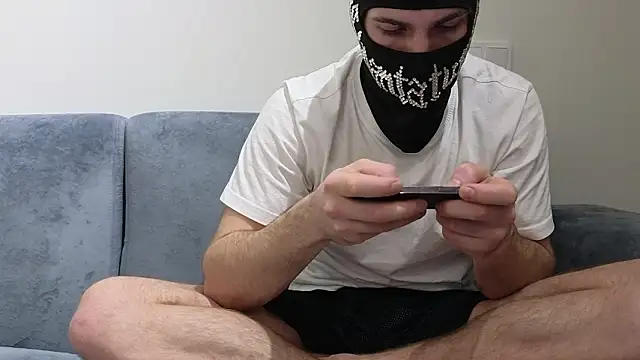 chantatummm online show from March 10, 2026, 9:53 pm